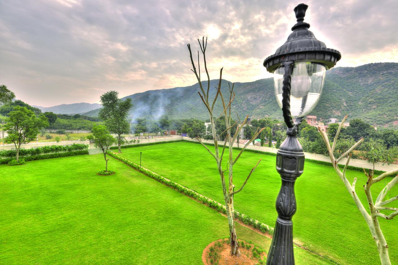 Brahma Horizon Hotel & Spa - Pushkar Bagian luar foto