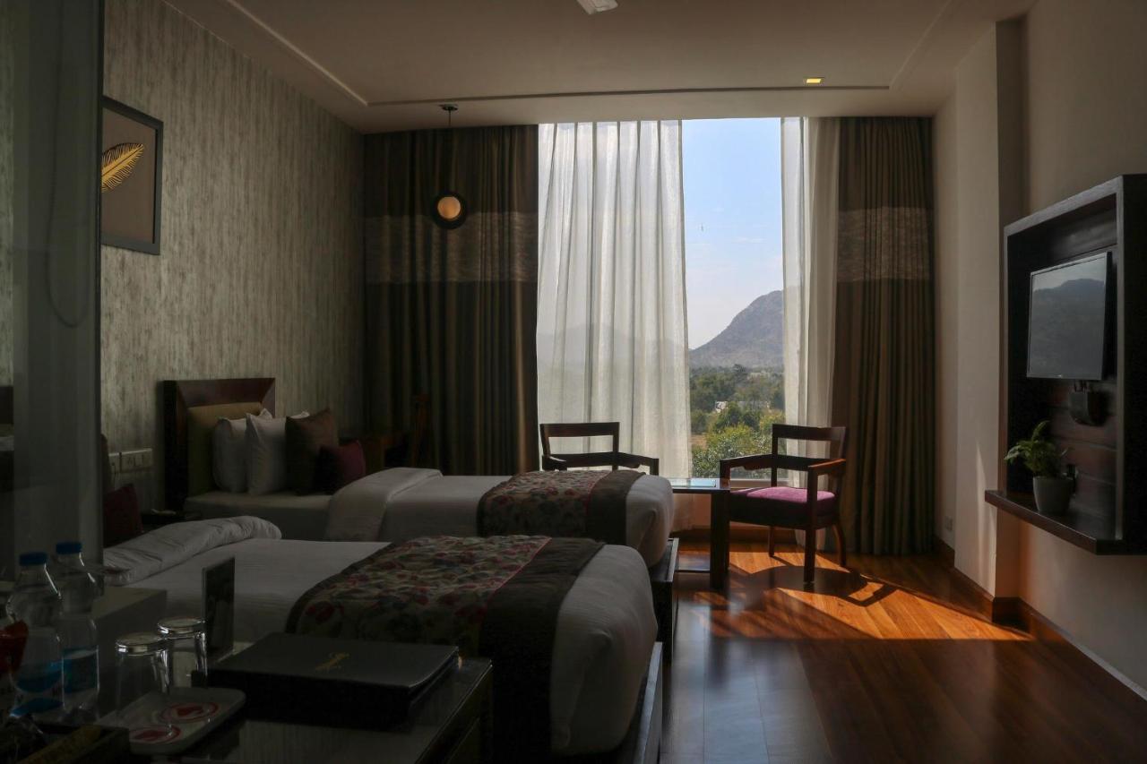 Brahma Horizon Hotel & Spa - Pushkar Bagian luar foto