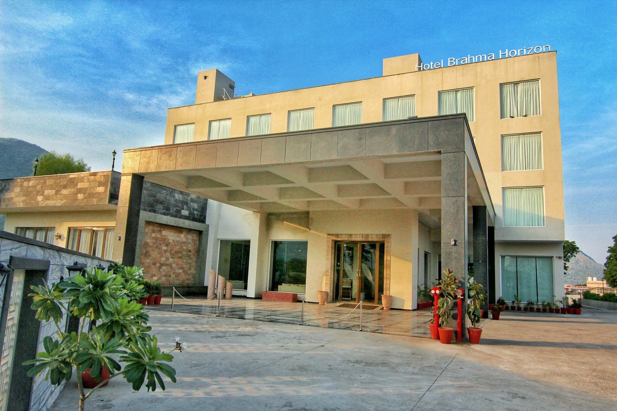 Brahma Horizon Hotel & Spa - Pushkar Bagian luar foto